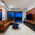Luxury Spectrum Pool 32m2 Sauna