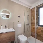 Luxury Spectrum Pool 32m2 Sauna * Posedarje