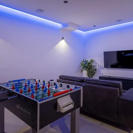 Luxury Spectrum Pool 32m2 Sauna Вилла *