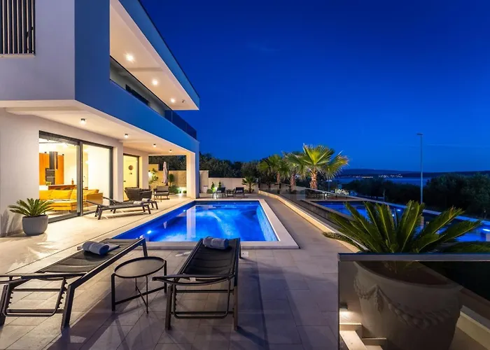 Вилла Luxury Spectrum Pool 32m2 Sauna *