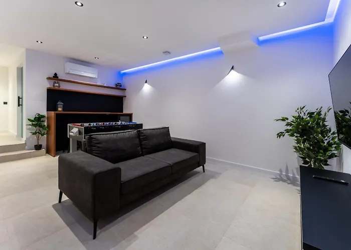 Вилла Luxury Spectrum Pool 32m2 Sauna