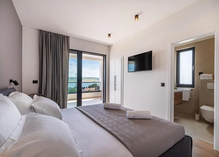 Luxury Spectrum Pool 32m2 Sauna Вилла Поседарье