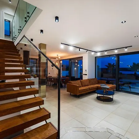 Villa Luxury Spectrum Pool 32m2 Sauna *