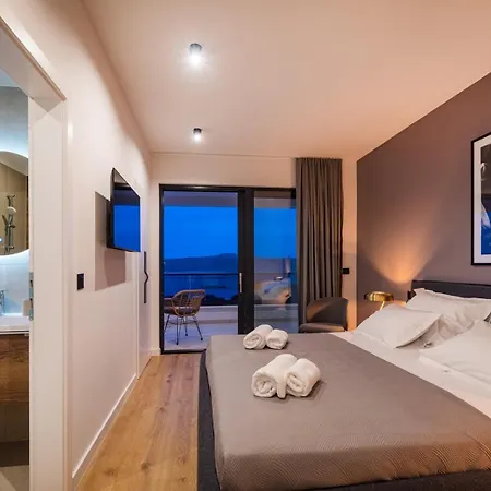 Villa Luxury Spectrum Pool 32m2 Sauna *