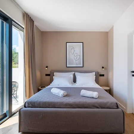 Luxury Spectrum Pool 32m2 Sauna Villa *