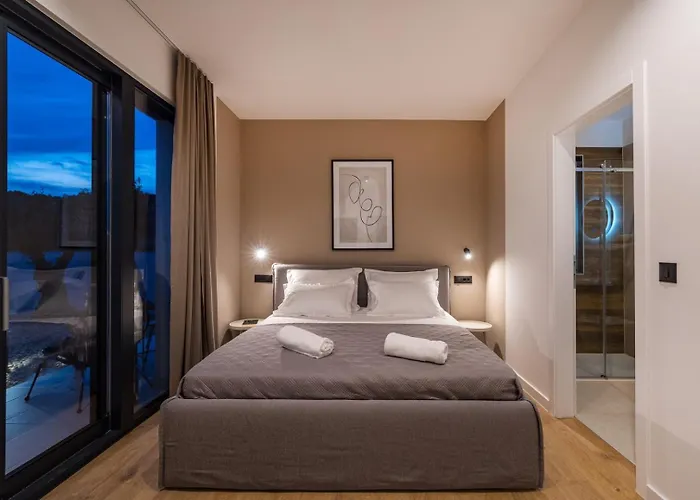 Luxury Spectrum Pool 32m2 Sauna