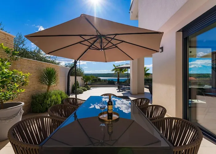 Vila Luxury Spectrum Pool 32m2 Sauna