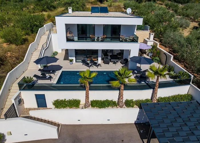 Luxury Spectrum Pool 32m2 Sauna Vila Posedarje